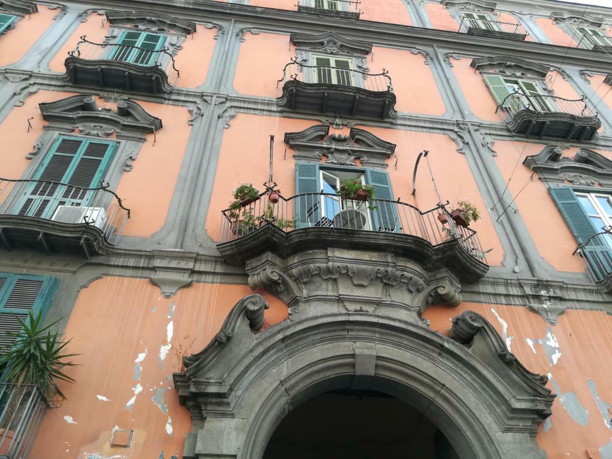 "Dint E Viche E Napule" Guest House Naples Exterior photo