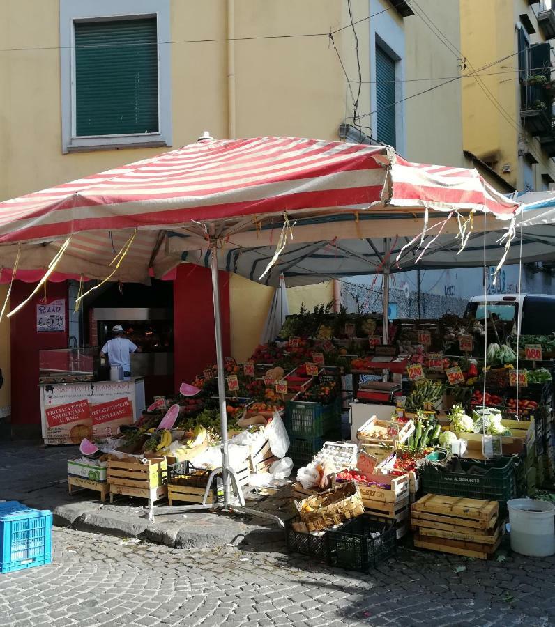 "Dint E Viche E Napule" Guest House Naples Exterior photo