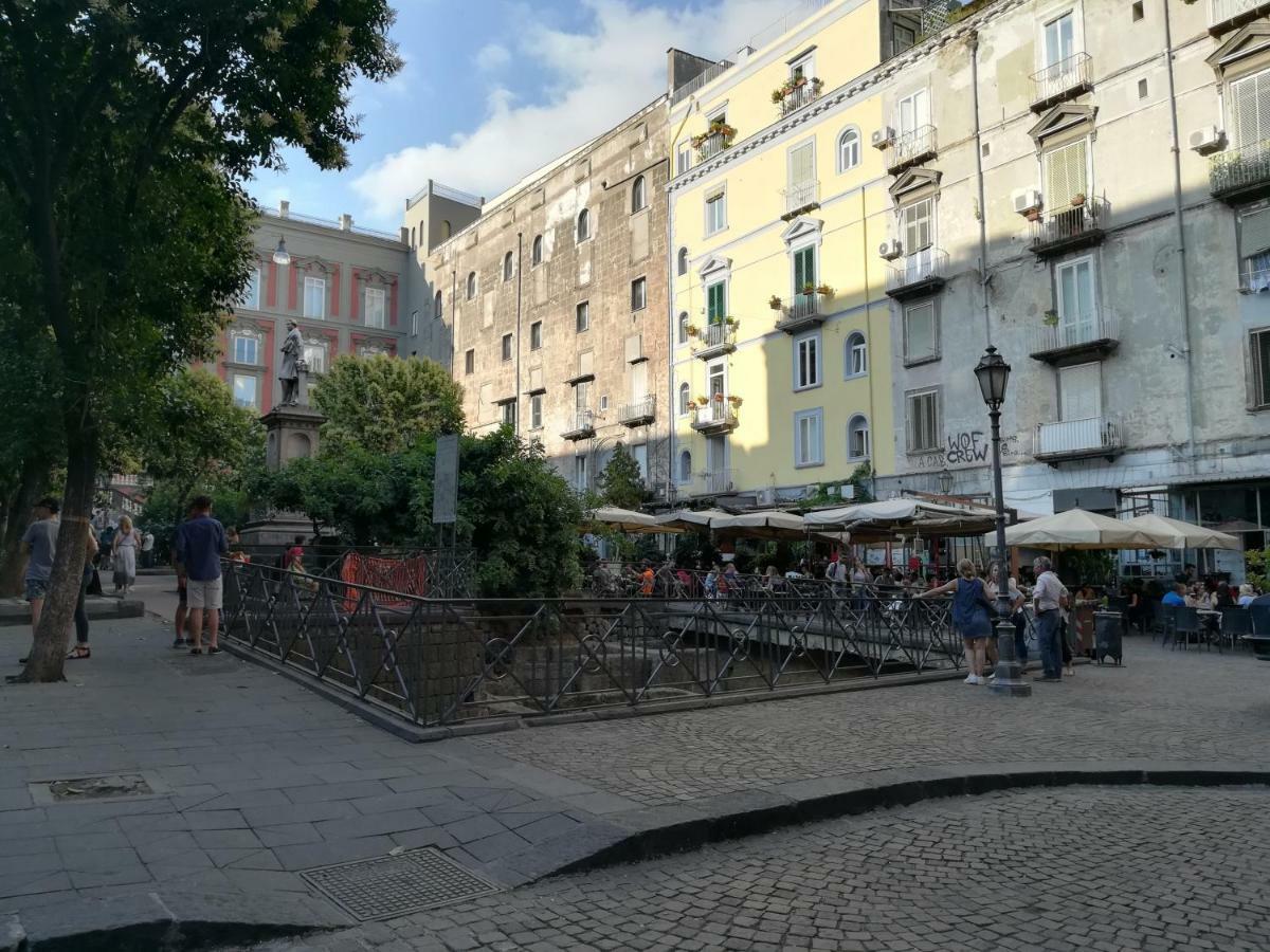"Dint E Viche E Napule" Guest House Naples Exterior photo